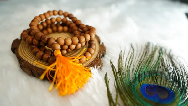 Sandalwood_Mala_–_The_Mala_of_Peace,_Devotion_&_Divine_Connection