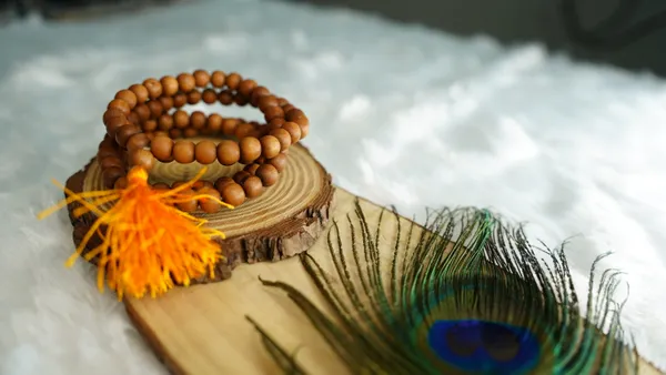 Sandalwood_Mala_–_The_Mala_of_Peace,_Devotion_&_Divine_Connection