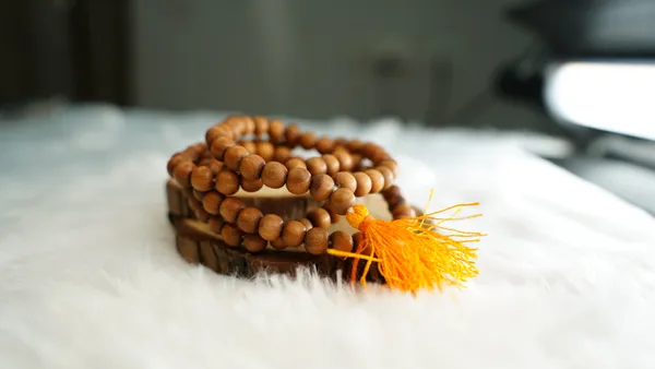 Sandalwood_Mala_–_The_Mala_of_Peace,_Devotion_&_Divine_Connection