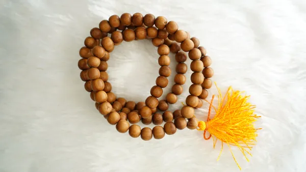 Sandalwood_Mala_–_The_Mala_of_Peace,_Devotion_&_Divine_Connection