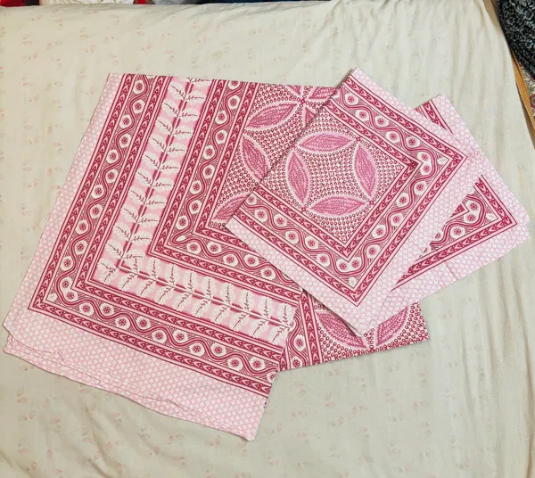 Nandrani_King_Size_Cotton_Block_Print_Bedsheet_Set_-_Design_05