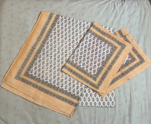 Nandrani_King_Size_Cotton_Block_Print_Bedsheet_Set_-_Design_07