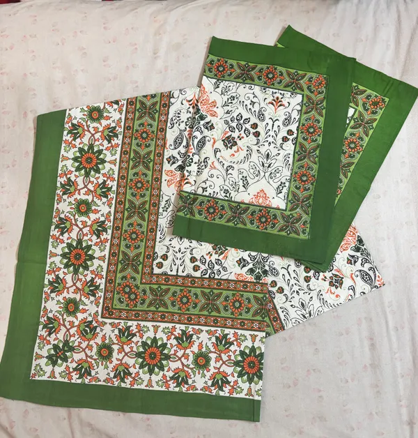 Nandrani_King_Size_Cotton_Block_Print_Bedsheet_Set_-_Design_04