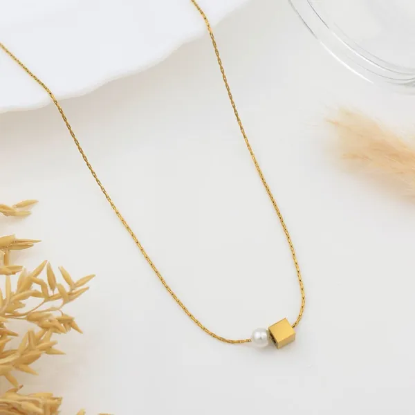 Gold_Tone_Pearl_Cube_Pendant_Necklace_for_Women