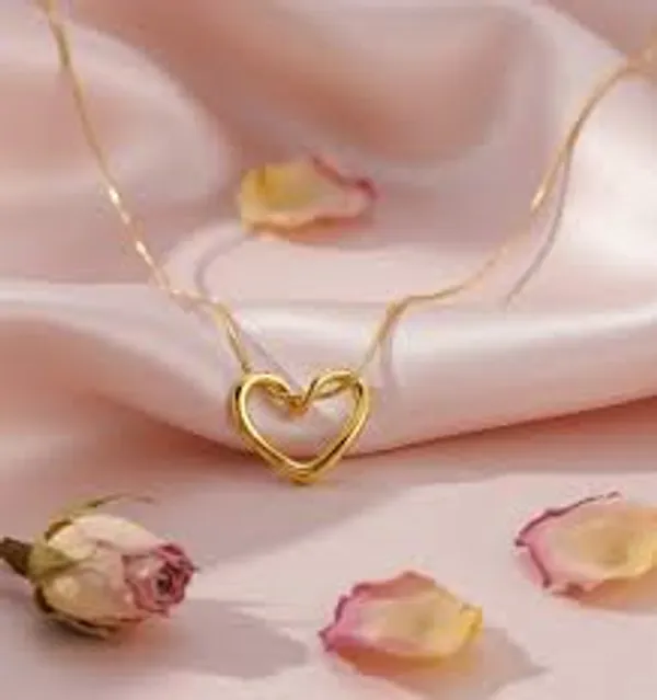 Gold_Tone_Heart_Pendant_Necklace_for_Women