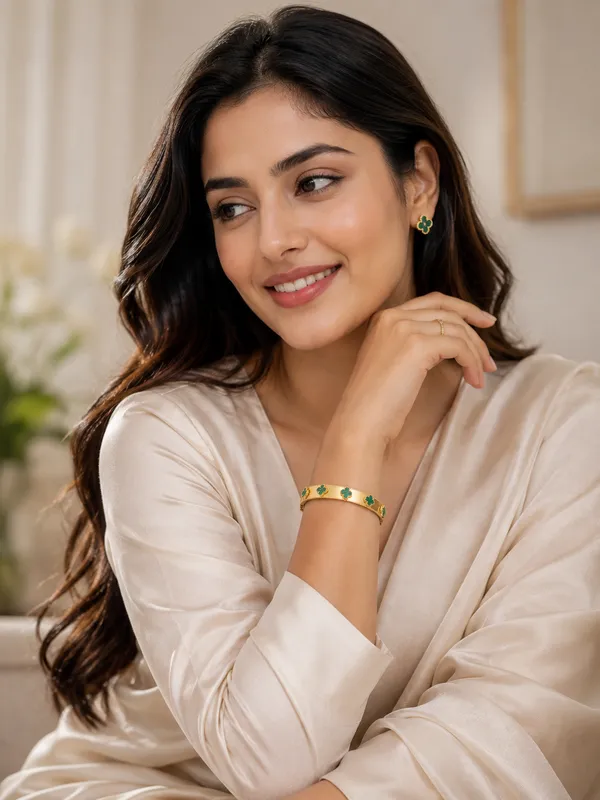 Gold_Tone_Green_Motif_Bangle_for_Women