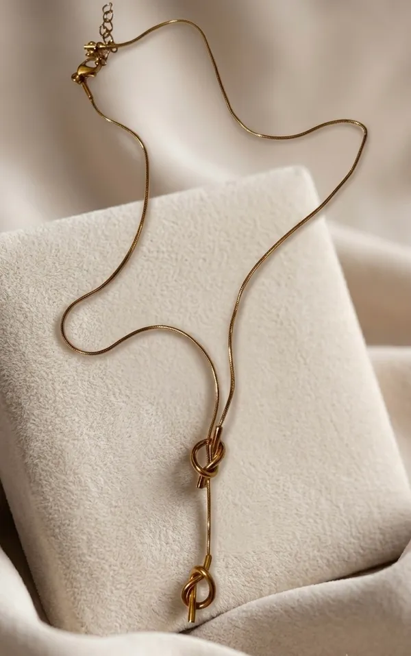 Anti-Tarnish_Gold_Tone_Snake_Chain_Necklace_With_Knot_Detail