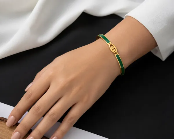 Green_Gold_Tone_Bangle_Bracelet_for_Women