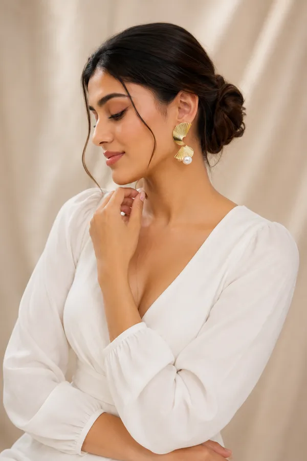 Gold_Tone_Fan_Design_Drop_Earrings_for_Women