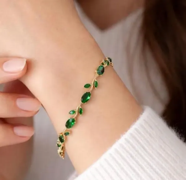 Green_Gold_Tone_Bracelet_for_Women