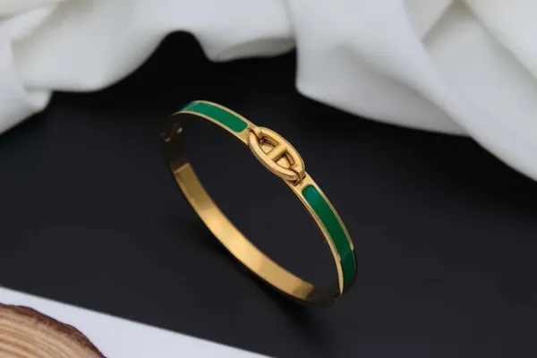 Green_Gold_Tone_Bangle_Bracelet_for_Women