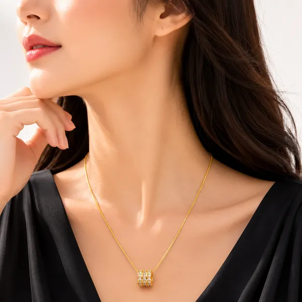 Gold_Stainless_Steel_Plated_Diamond_Pendant_Necklace_For_Women