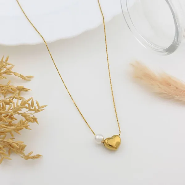 Gold_Tone_Pearl_Heart_Pendant_Necklace_for_Women