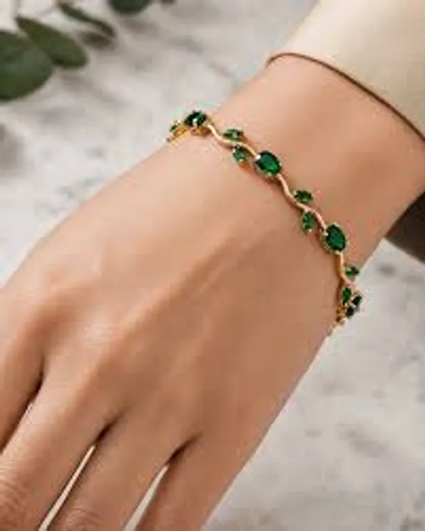 Green_Gold_Tone_Bracelet_for_Women