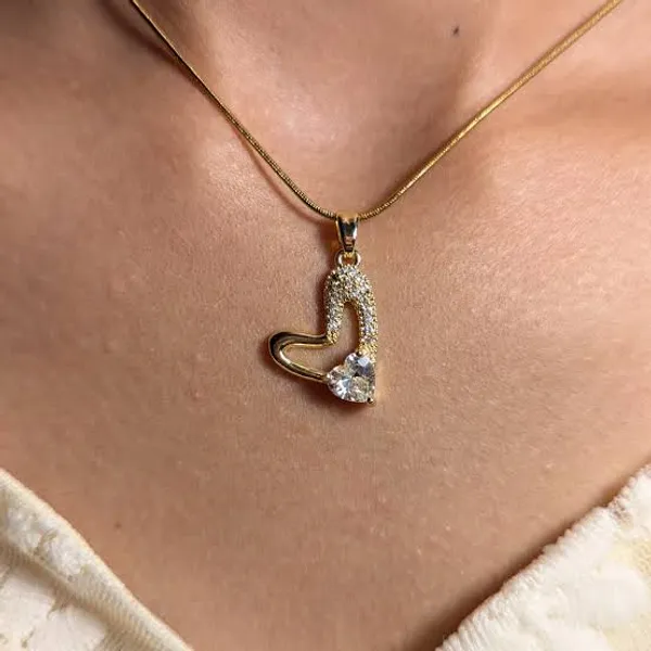 Gold_Tone_Pendant_Necklace_for_Women