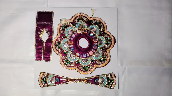 Flower_shaped_Poshak