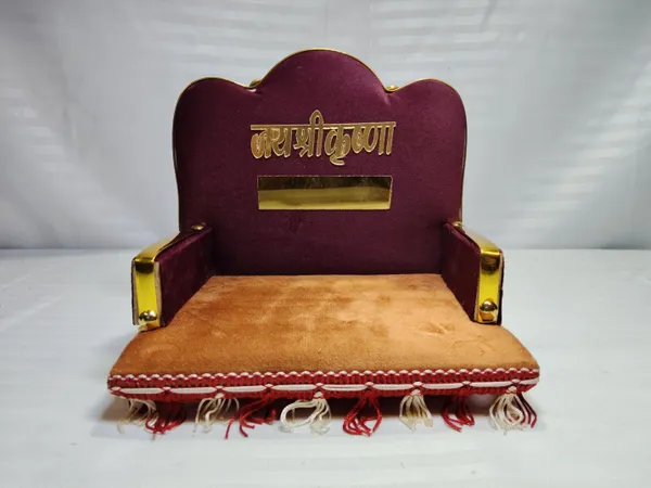 mehroon_golden_sighasan