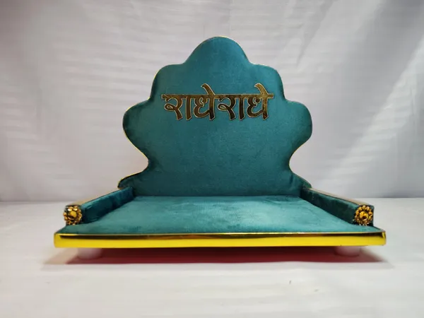 green_golden_singhasan