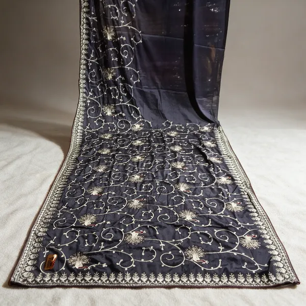 Grey_Embroidered_Saree_For_Women