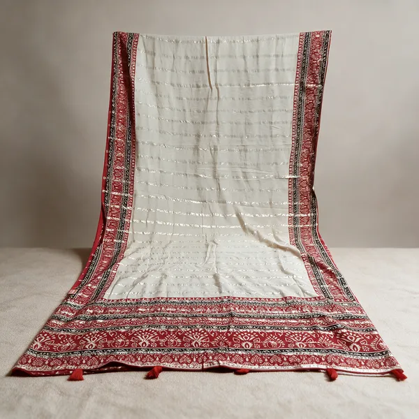 Cream_Maroon_Printed_Saree_For_Women