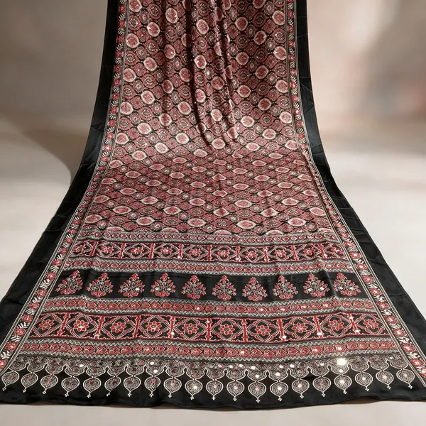 Black_Printed_Ethnic_Saree_For_Women