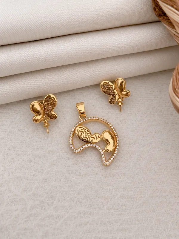 Gold_Tone_Elephant_Pendant_And_Earrings_Set_for_Women