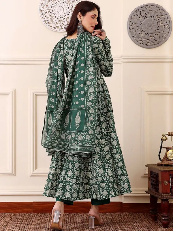 Dark_Green_Rayon_Printed_Kurti_Set_For_Women