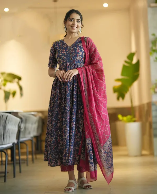 Navy_Rayon_Floral_Print_Flared_Anarkali_Kurta_Set_For_Women