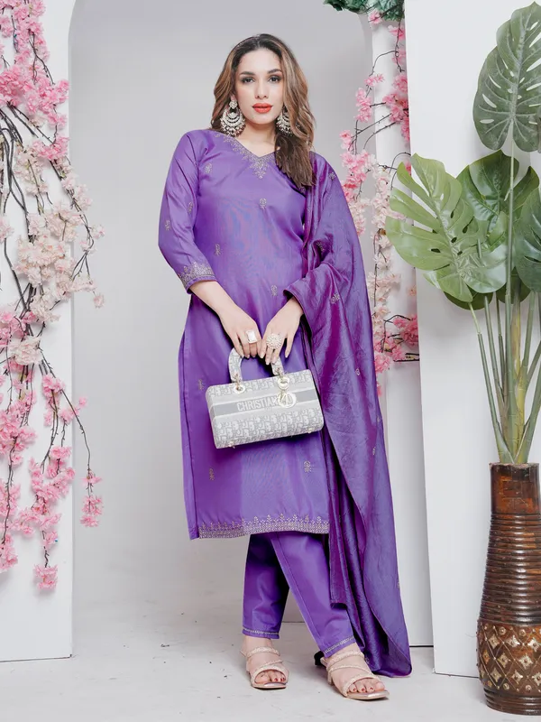 Purple_Rayon_Shimmer_Straight_Kurta_Set_For_Women