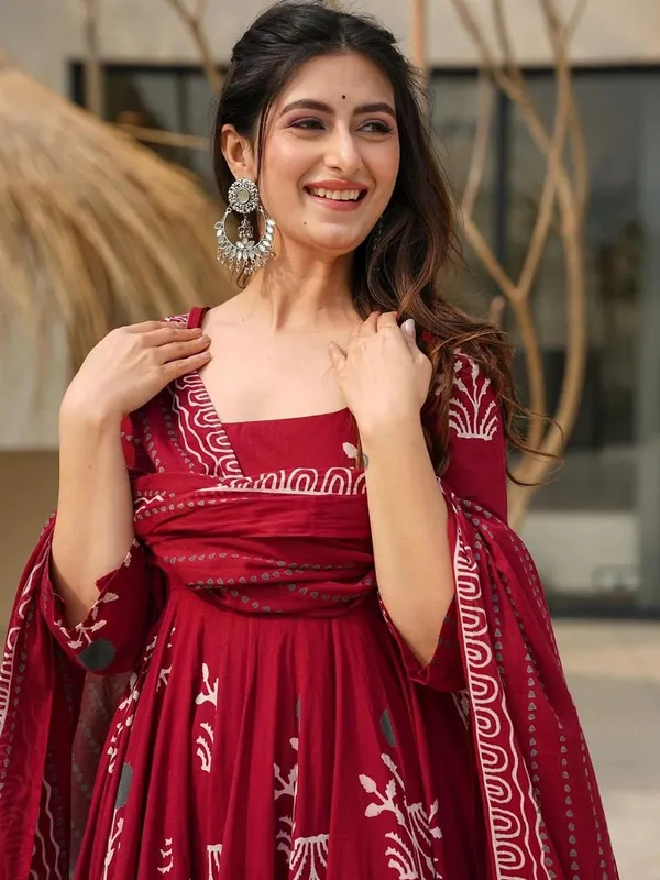 Maroon_Rayon_Flared_Anarkali_Suit_Set_For_Women