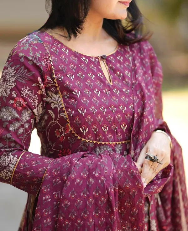 Maroon_Rayon_Floral_Print_Kurti_Pant_Dupatta_Set_For_Women