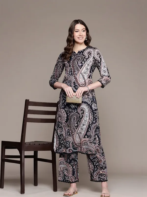 Black_Rayon_Paisley_Print_Straight_Kurta_Set_For_Women
