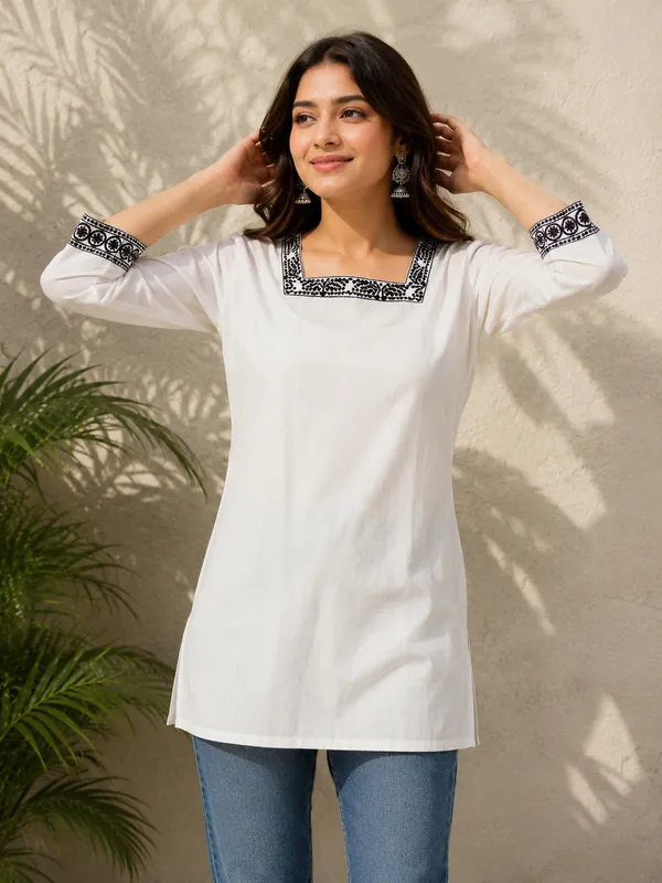 White_Khadi_Cotton_Straight_Fit_Kurta_For_Women