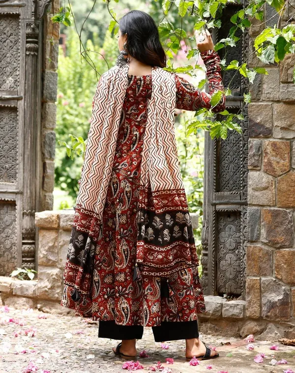 Red_Rayon_A-Line_Printed_Kurta_Set_For_Women