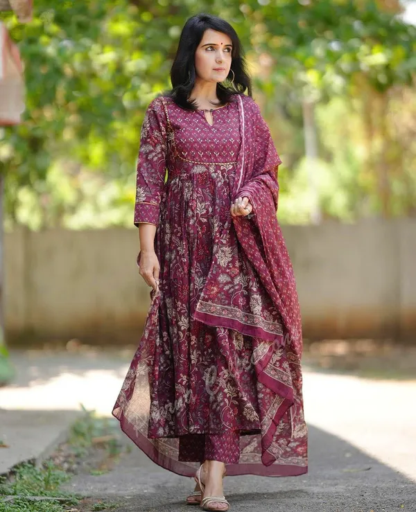 Maroon_Rayon_Floral_Print_Kurti_Pant_Dupatta_Set_For_Women