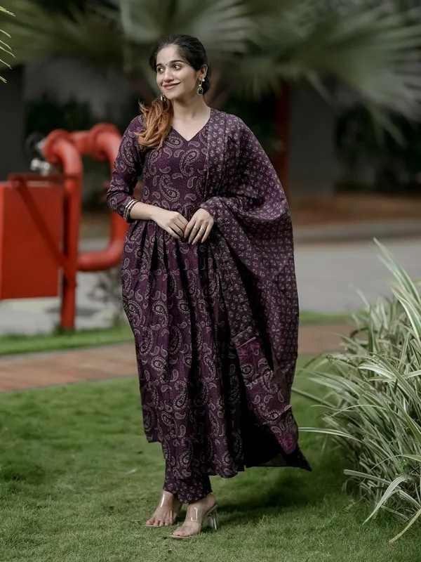 Purple_Rayon_Paisley_Print_Relaxed_Fit_Kurta_Set_For_Women