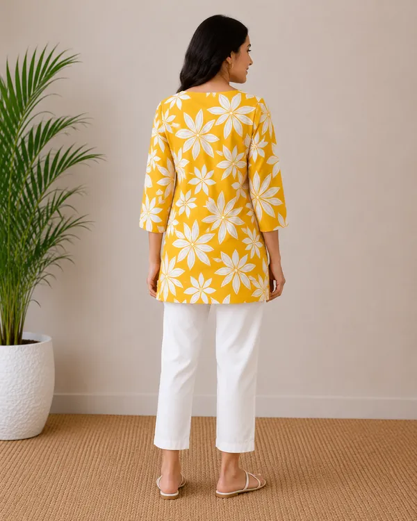 Yellow_Floral_Straight_Kurta_for_Women