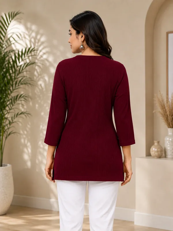 Maroon_Straight_Fit_Kurti_for_Women
