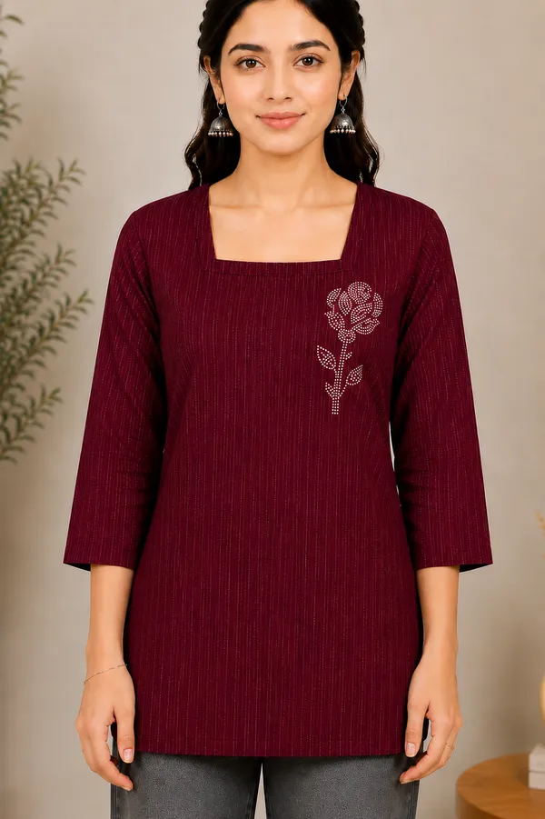 Maroon_And_Navy_Textured_Straight_Fit_Kurti_For_Women