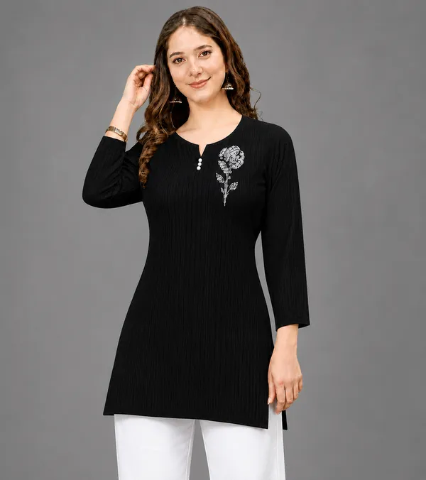 Black_Textured_Regular_Fit_Kurti_for_Women