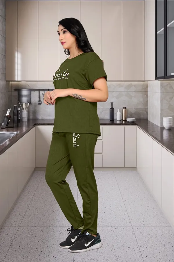 Green_Polyester_Lycra_Night_Wear_For_Women
