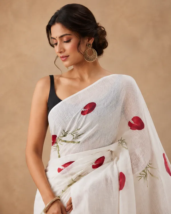 Adibani_Crane_Reverie_White_Red_Cotton_Hand-Painted_Saree_-_Pallu_Canvas_Collection