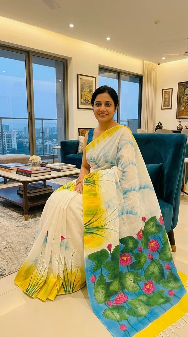 Adibani_Neel_Sarovar_White_Blue_Cotton_Hand-Painted_Saree_-_Pallu_Canvas_Collection