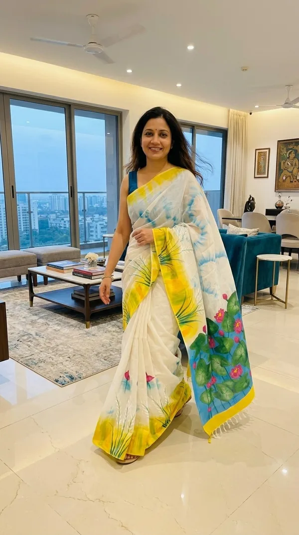 Adibani_Neel_Sarovar_White_Blue_Cotton_Hand-Painted_Saree_-_Pallu_Canvas_Collection