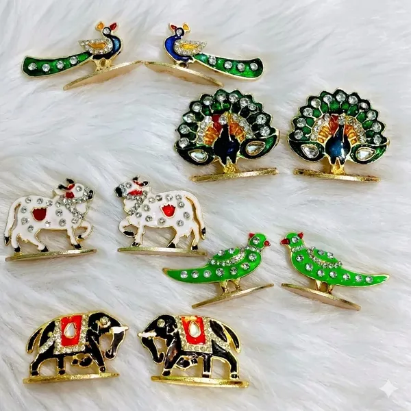 Multicolour_Peacock_Elephant_And_Cow_Decorative_Brooch_Set