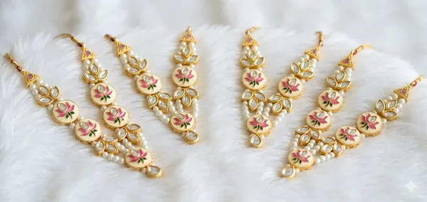 Gold_Tone_Floral_Motif_Jewellery_Set_for_Women