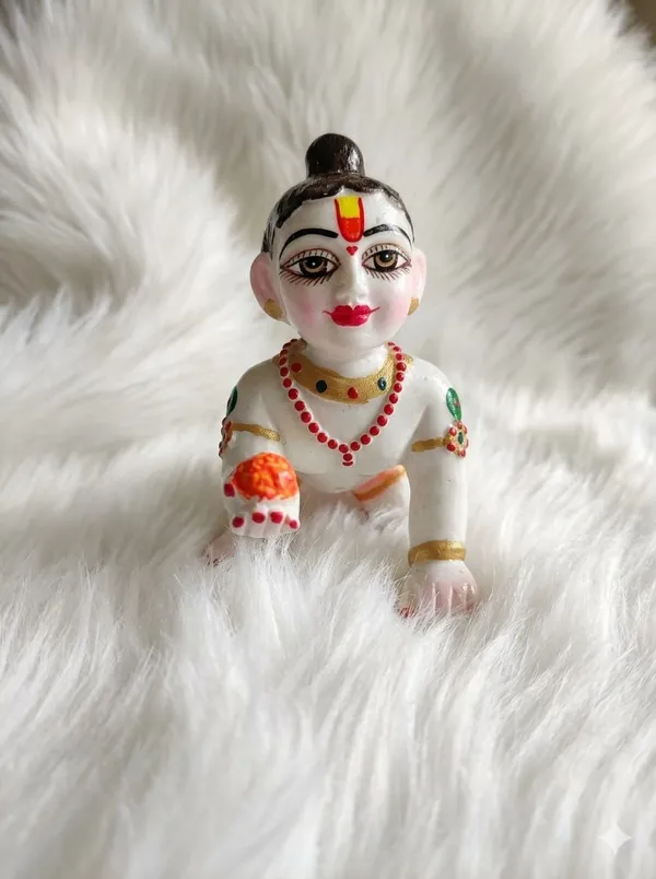 Laddu_Gopal_Krishna_Decorative_Idol