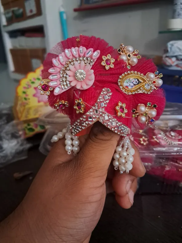 Red_Embellished_Pearl_Rakhi_for_Brother