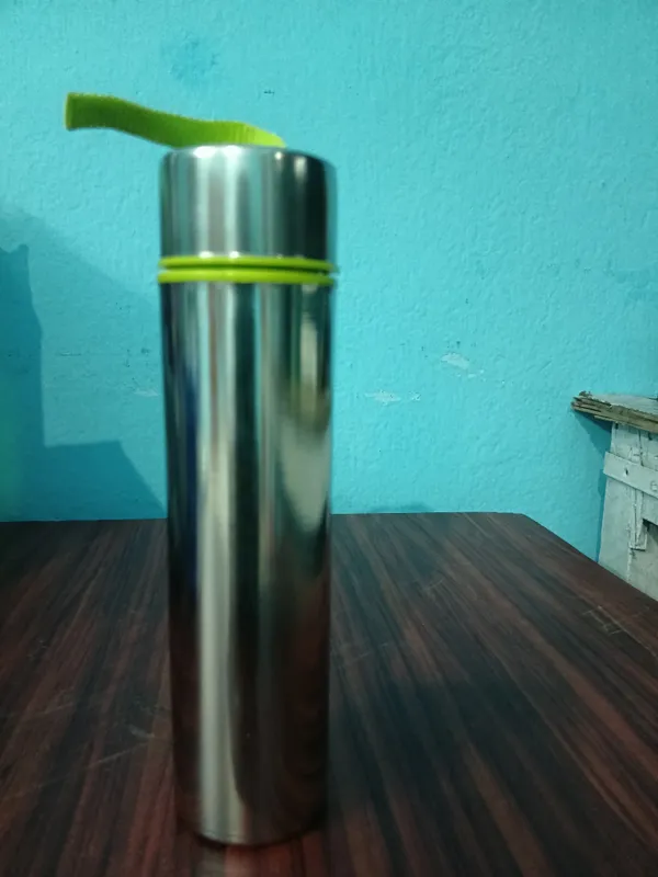 Stainless_Steel_Green_Straw_Water_Bottle