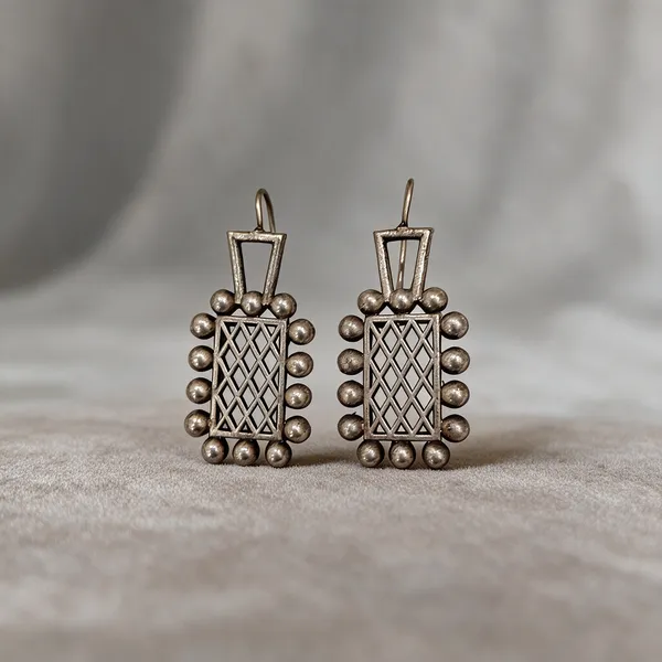 Silver-Tone_Brass_Geometric_Lattice_Dangle_Earrings_For_Women